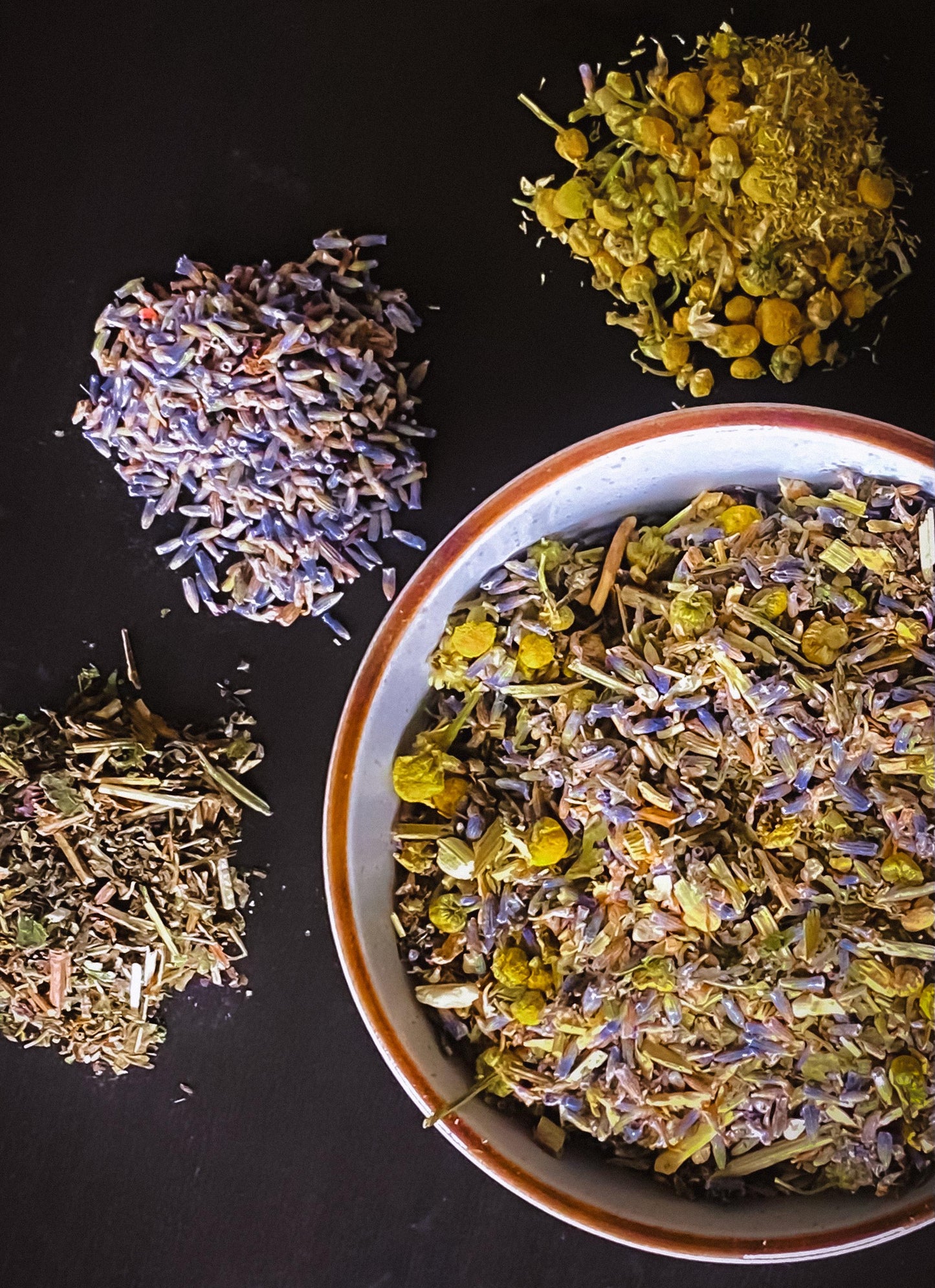 PEACE Herbal Blend: Passionflower, Ashwagandha, Lavender, Chamomile, Mugwort, Lemon Balm - Relaxation & Calm